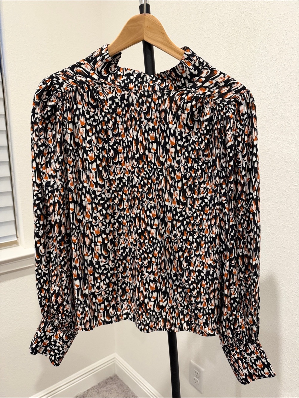 Express Long-Sleeve Printed Top - Black, White & Rust